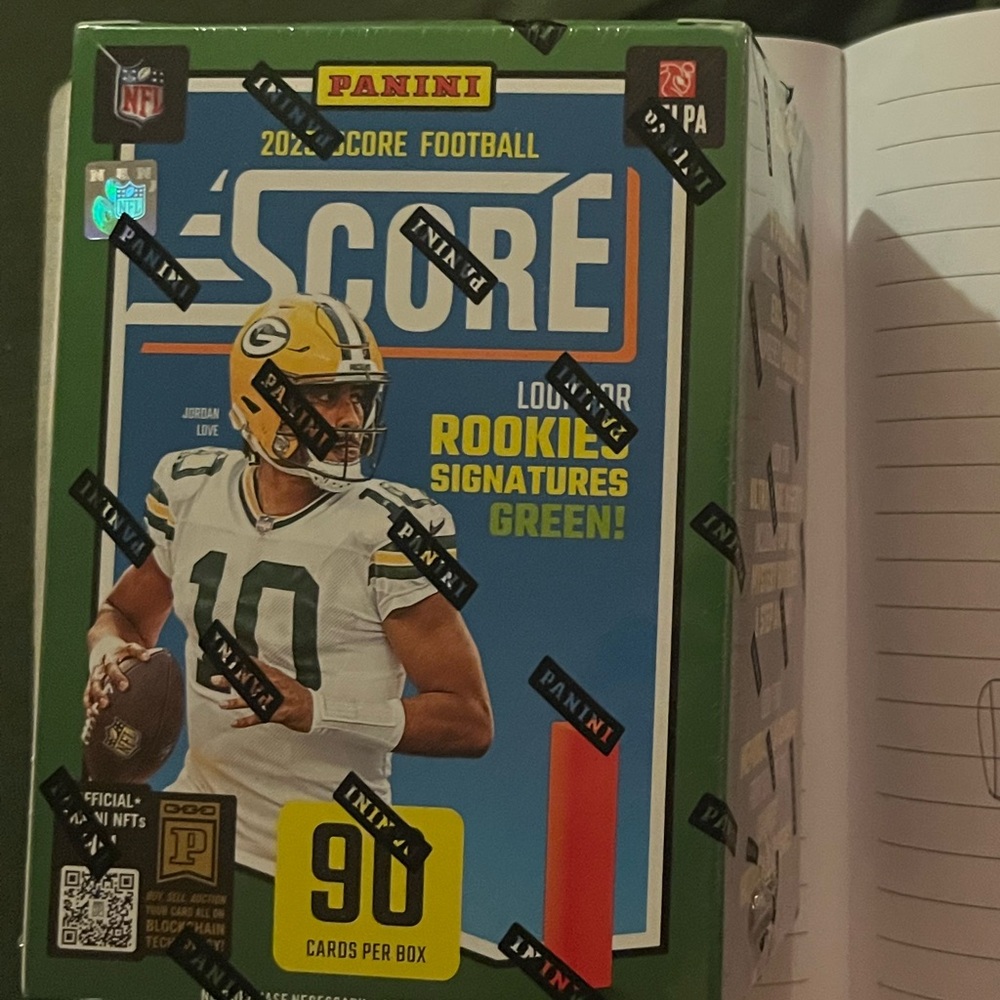 Panini Green Score 2025 Football Box - 90 cards